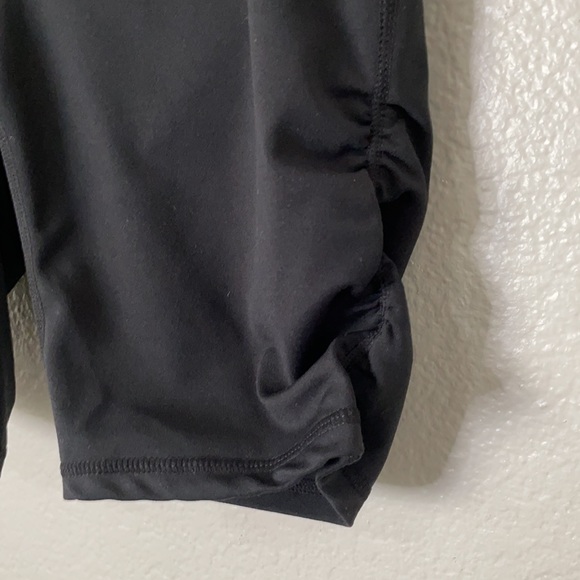 GAIAM Ruched Biker Short | Black | Medium - Picture 9 of 12